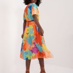 Pomarańczowa rozkloszowana sukienka z printem